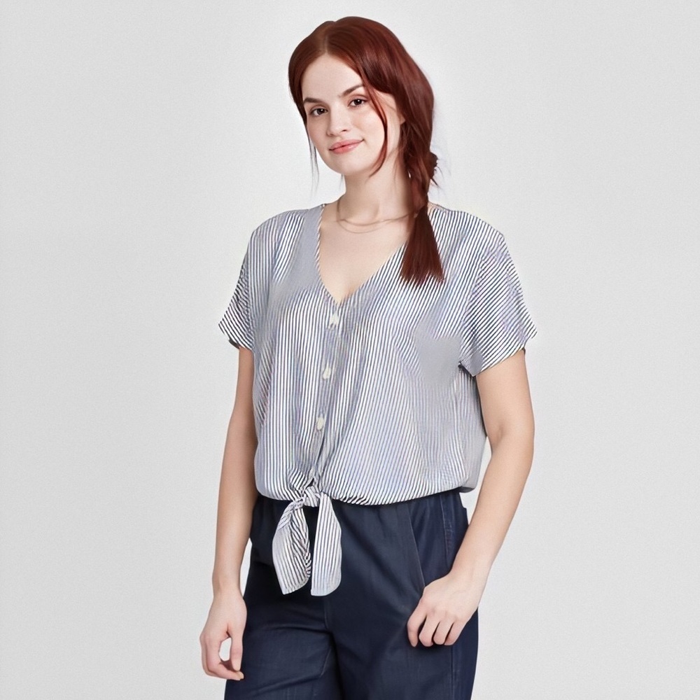 FREE with any one purchase Universal Thread v-neck button down blouse (S) - Picture 1 of 13